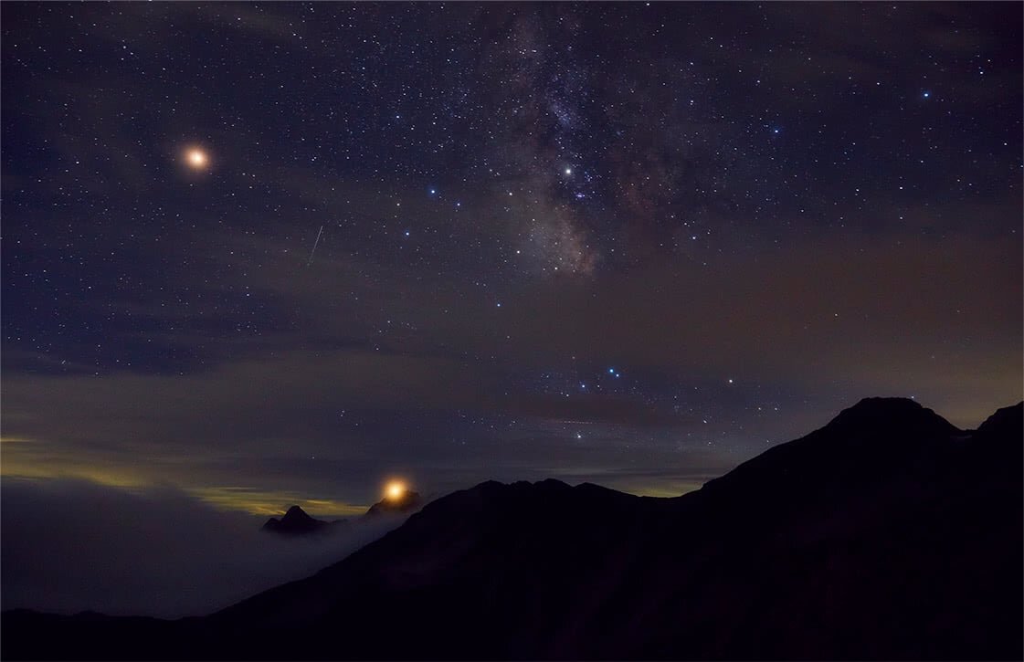 アルプスの峰々と満天の星空が共演する完璧な星空写真をGET！