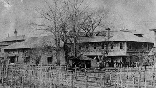 1881年ごろの麦酒醸造所（北海道大学所蔵）
