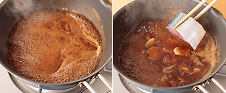 フライパン（または鍋）にAと水1/2カップを入れて強火にかけ、煮立ったら中火にし、3～4分煮て、煮汁を煮詰める。煮汁が少しトロリとして、泡が大きくなってきたら、しょうが、さばを入れる。