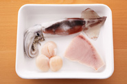 いか、帆立貝柱、かじきなど、鮭以外の魚介でも同じように作れます。好みの魚介類で試してみてください。